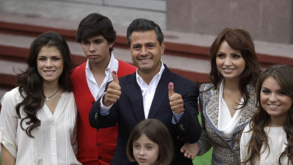 Ерөнхийлөгчийн гэргий байраа зарна