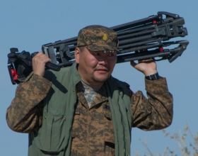 ”Улстөрч ах нартаа шүүдрийн дуслаар цай чанаж өгөхсөн” 