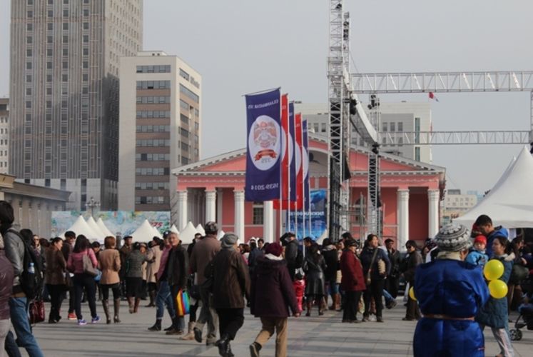 Нийслэлчүүд тэрбум төгрөгийн худалдан авалт хийжээ