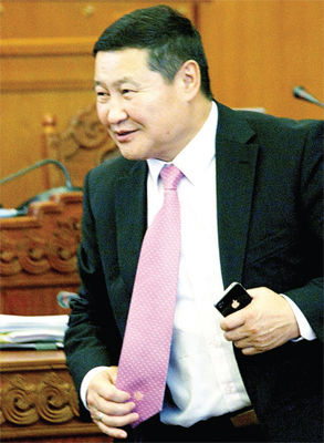 АН-ынхан ариун үүргээ биелүүлж  Н.Алтанхуягаа унагах уу?