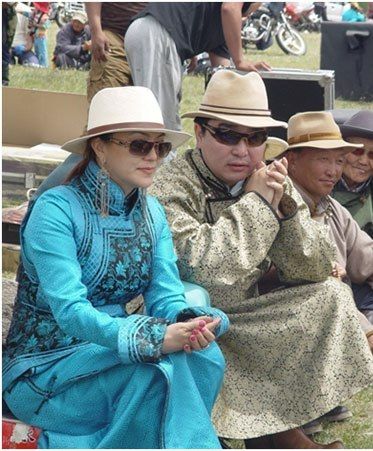 Т.Ариунаагийн нөхрийг шүүж байна 