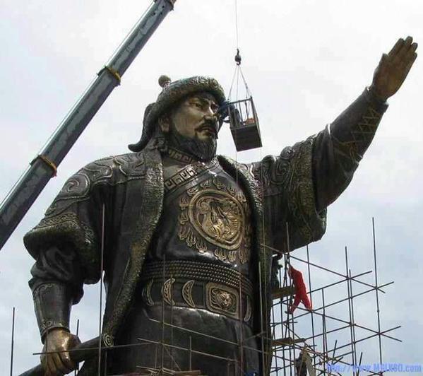 Хятадад сүндэрлэх Чингис