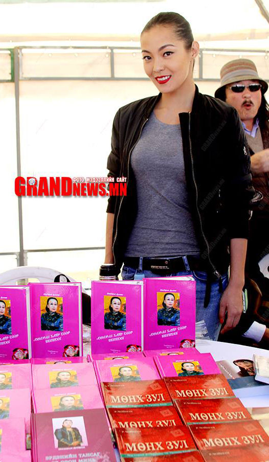   Ш.Дулмаагийн мисс бас худалдагч зээ охин