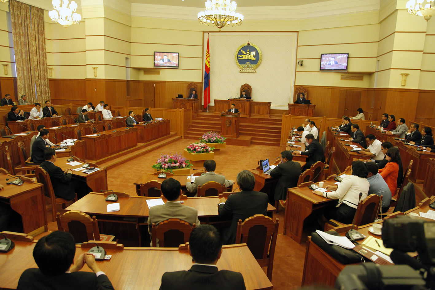 Гишүүд ямар ажилтай вэ? 