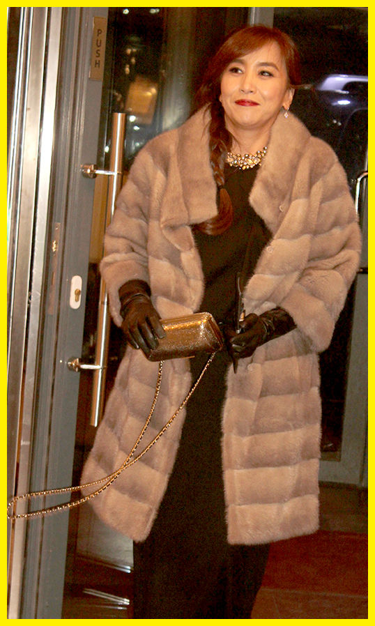 Нуугдсан хатагтай ил гарлаа