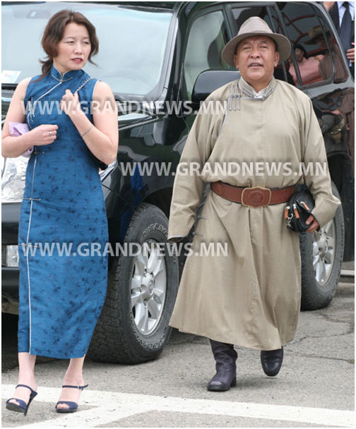 Бридж сайдын биерхүү эхнэр 