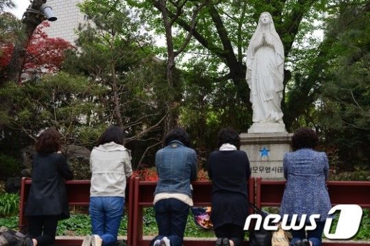 Хүлээж байна