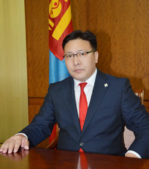 Дур эзнээ голохгүй гэдэг дээ!