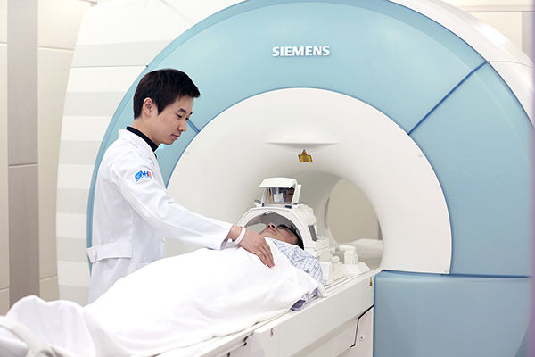 ”Гранд Мед” онцгойрч байна