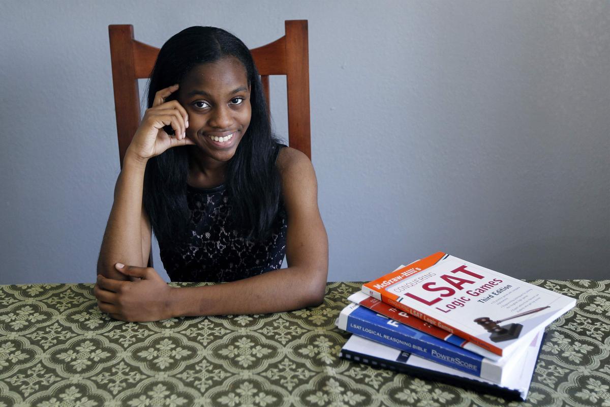 Долоо хоногт их сургууль төгссөн сурагч