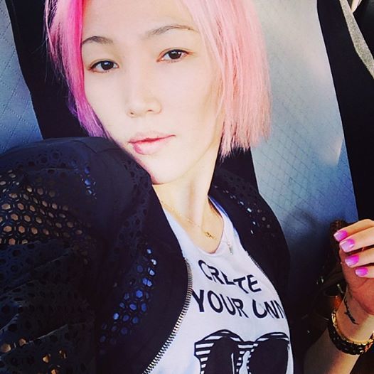 Ягаан үст Нора