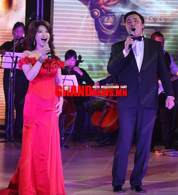 Хоёр дуучны цахим нялуурал