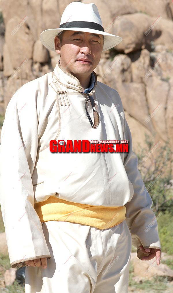 Ж.Мөнхбат Д.Оюунхоролын хүргэн болох уу?