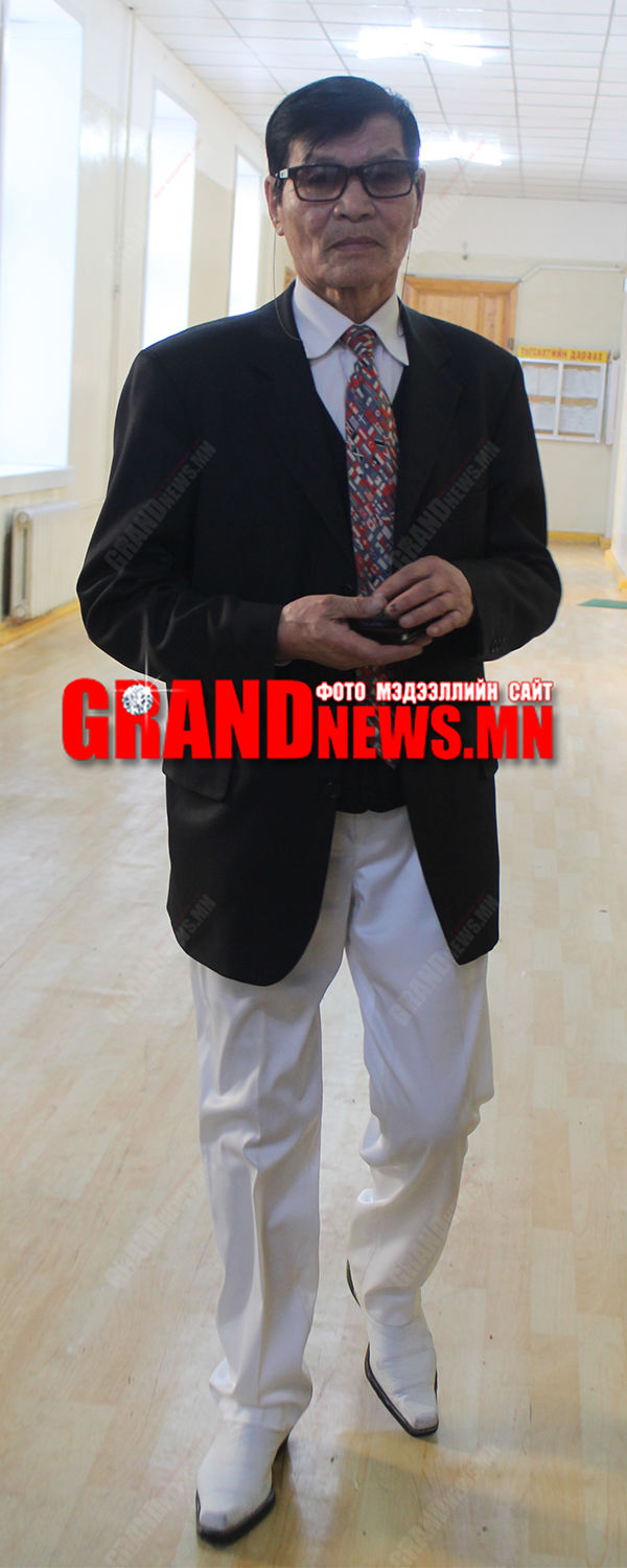 DZ man-ий 200 долларын дотоож