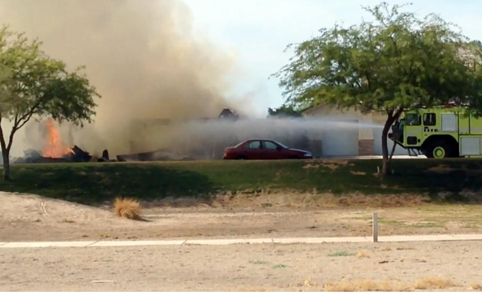 Онгоц осолдож хоёр байшинг нураажээ