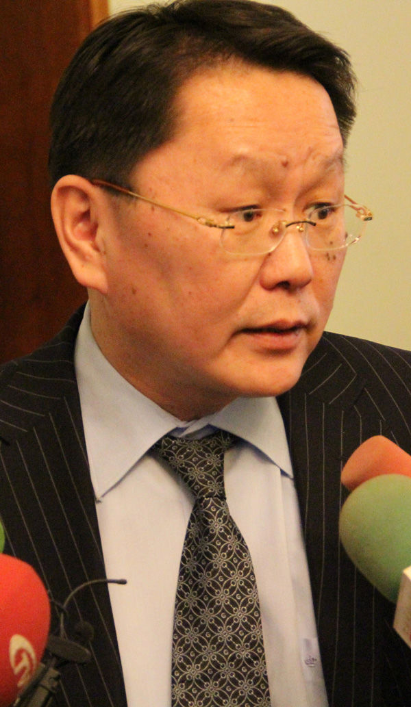 “Сулрал”-тай Н.Золжаргал сугарах уу?