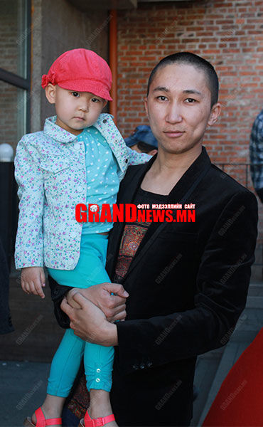 Opozit-ын Г.Энэрэл халамжтай аав