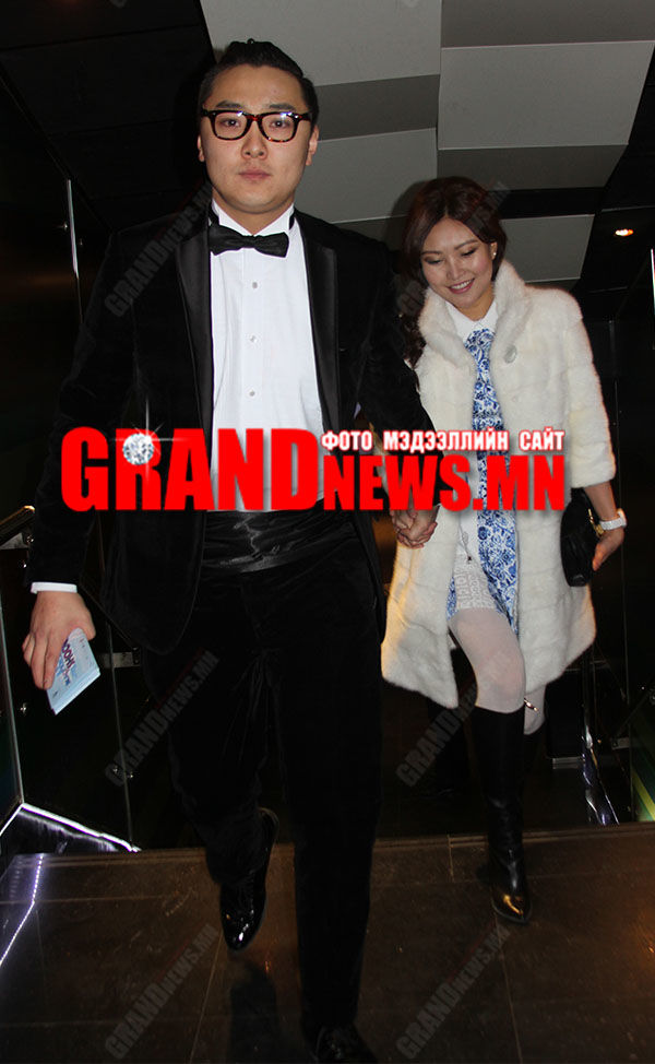 Жүжигчин Б.Тамир ээлжит салалтаа хийв үү?