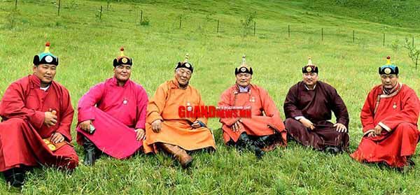 Увсынхны тактик аа гэж...