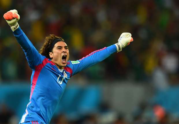 Шүтдэг тамирчныхаа төлөө эхнэр хүүхдээ зарна гэжээ