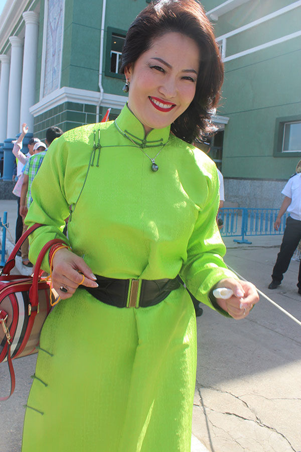 С.Чимгээ хааччихсан юм?