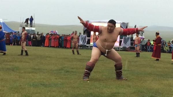 Д.Дагвадорж наадамд түрүүллээ