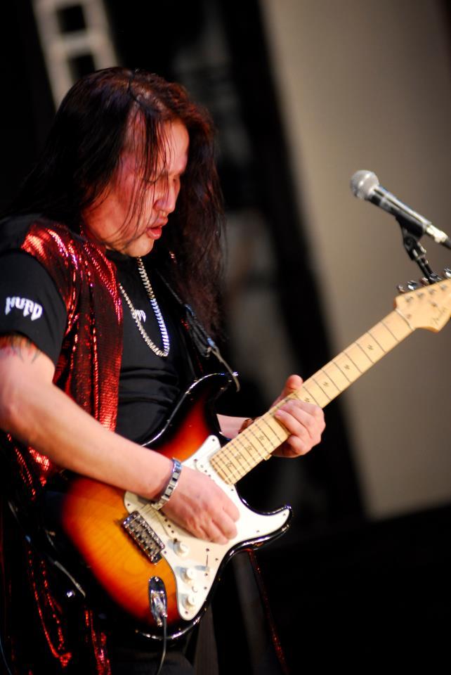 Гавьяатийн тэмдэг гялалзсан ”Хурд” хамтлаг бут авах нээ 