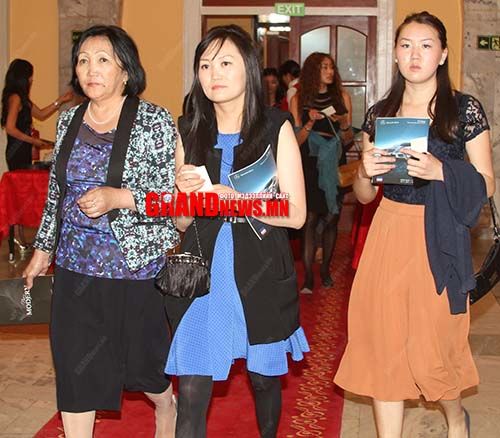 Найрсаг Улаанбаатарынхан (фото)