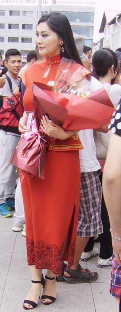 Мисс Б.Гантогоогийн алтан гадас ба одон медалийн үнэ цэнэ