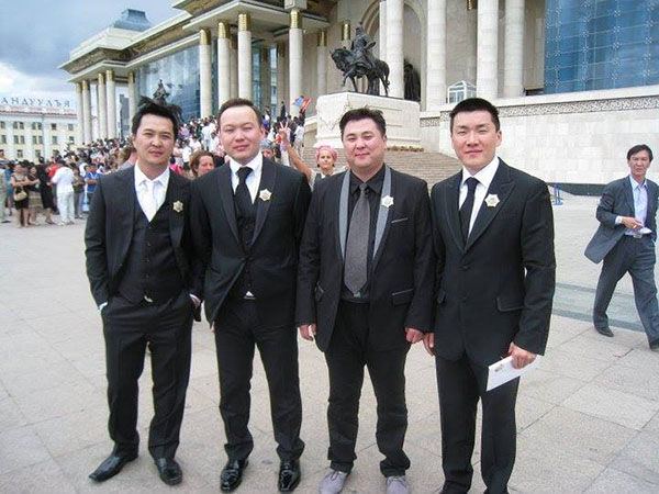 Камертон “Алтан гадас” хүртжээ