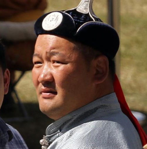 Б.Одхүү начингийн “Тэмүүлэл”-д очоорой