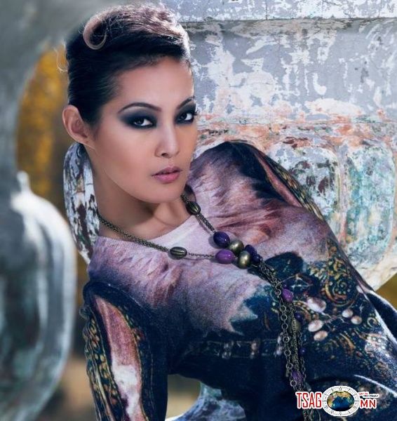 С.Сарнай тэргүүлж байна