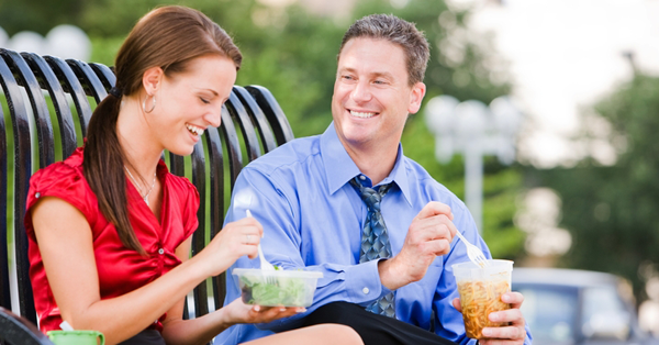 Сайн найздаа дурлачихсан уу