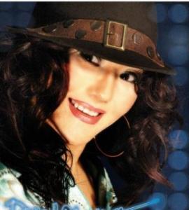 Т.Ариунаа хөл дээрээ босжээ  