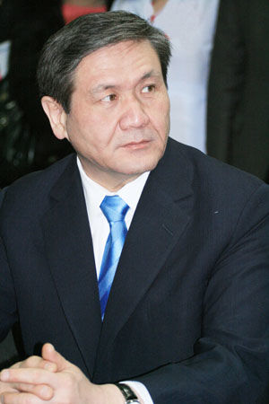 Тэр хэнд ”бариулсан” бэ?