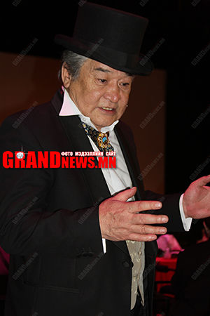 Стиль имижээ алдахгүй шүү, бид!