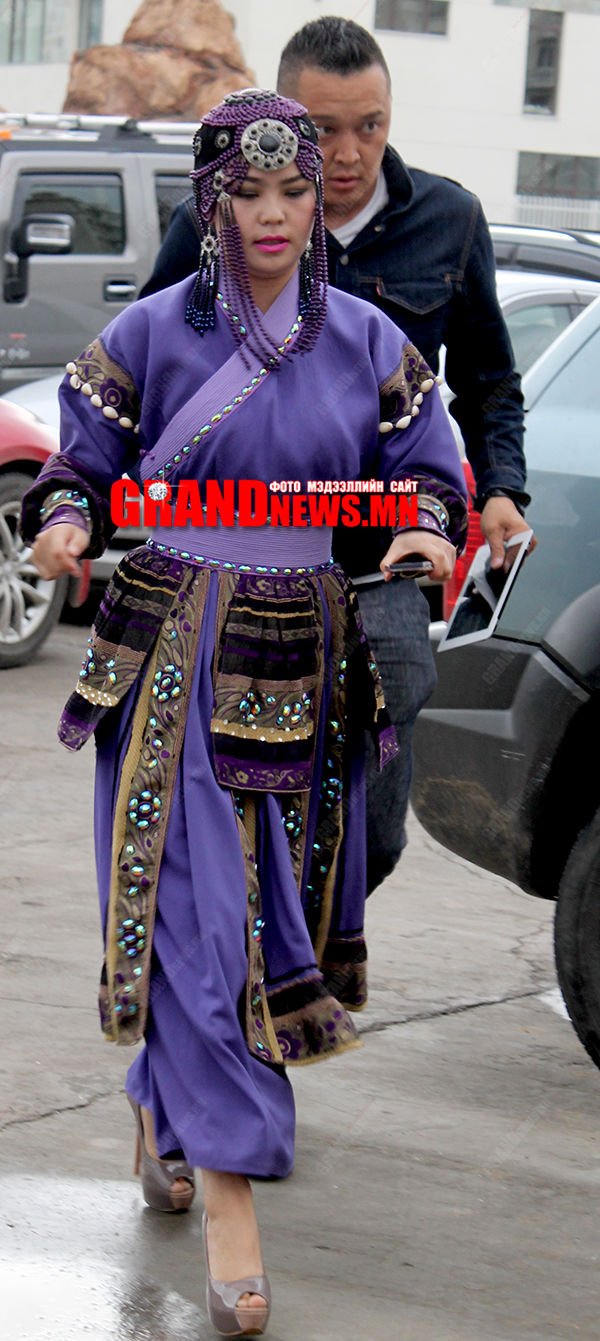 А.Түмэн-Өлзий “сүүдэр”-тэй болжээ