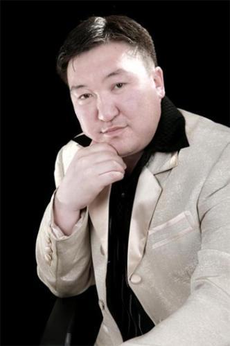 Ардын дууны “цээж”-тэй эр