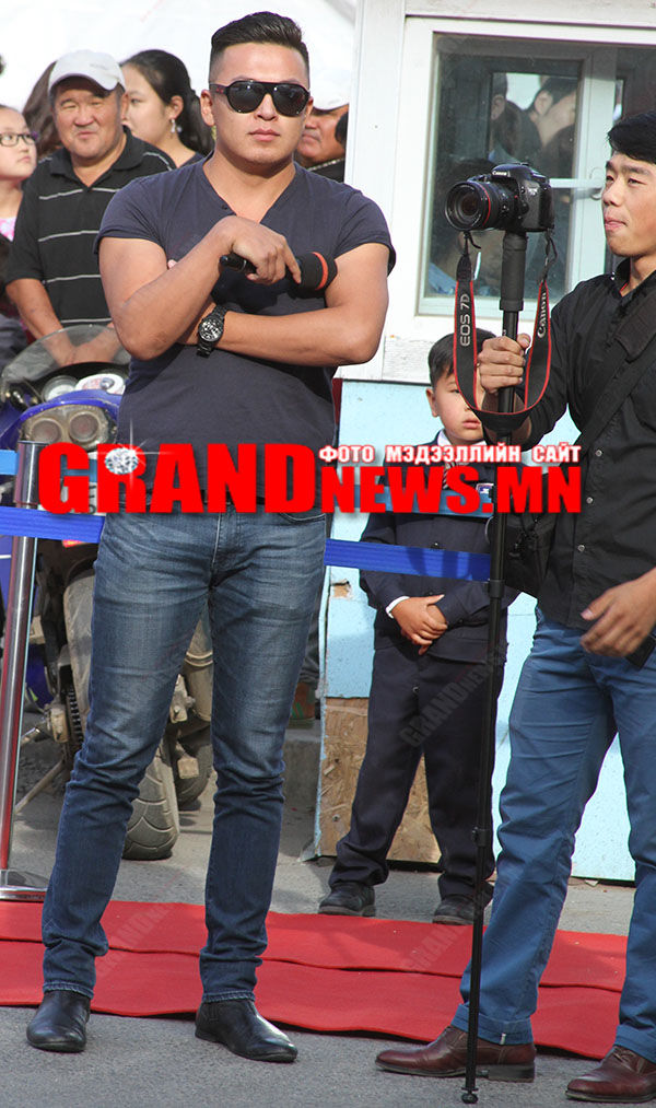 Я.Учралын учир, утгагүй асуулт, хариулт 