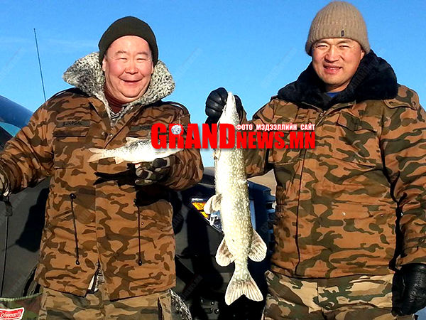 А.Сүхбат Өгий нуурын загасыг цөлмөж байна уу?