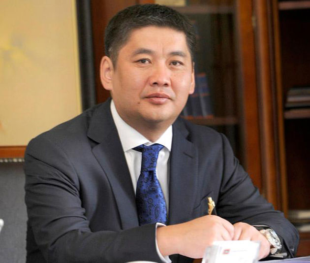 Б.Наранхүү 70 мянгаар биеэ үнэлэгч авсан уу?