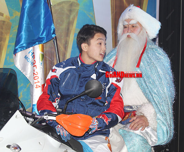 Түрийвч нь түнтийсэн  “өвлийн өвгөн”