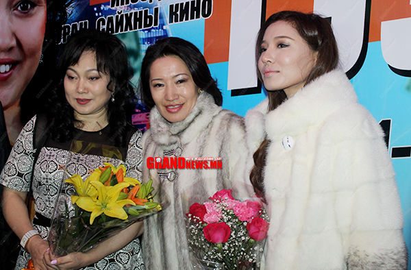 ”Танхай тээгч”-ийг сонирхогчид 