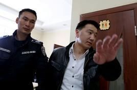 Г.Алтанхүүг шүүж эхэллээ