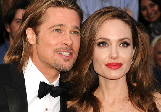 Брэд Питт эхнэрээ ятгаж байна