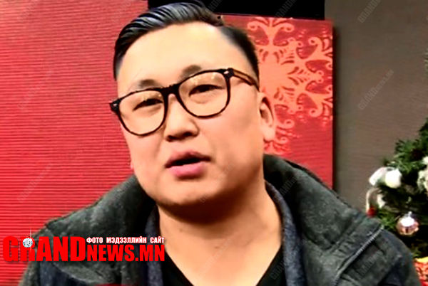 Тэр киноныхоо нээлтийг үзэж амжилгүй хорвоогийн мөнх бусыг үзлээ...