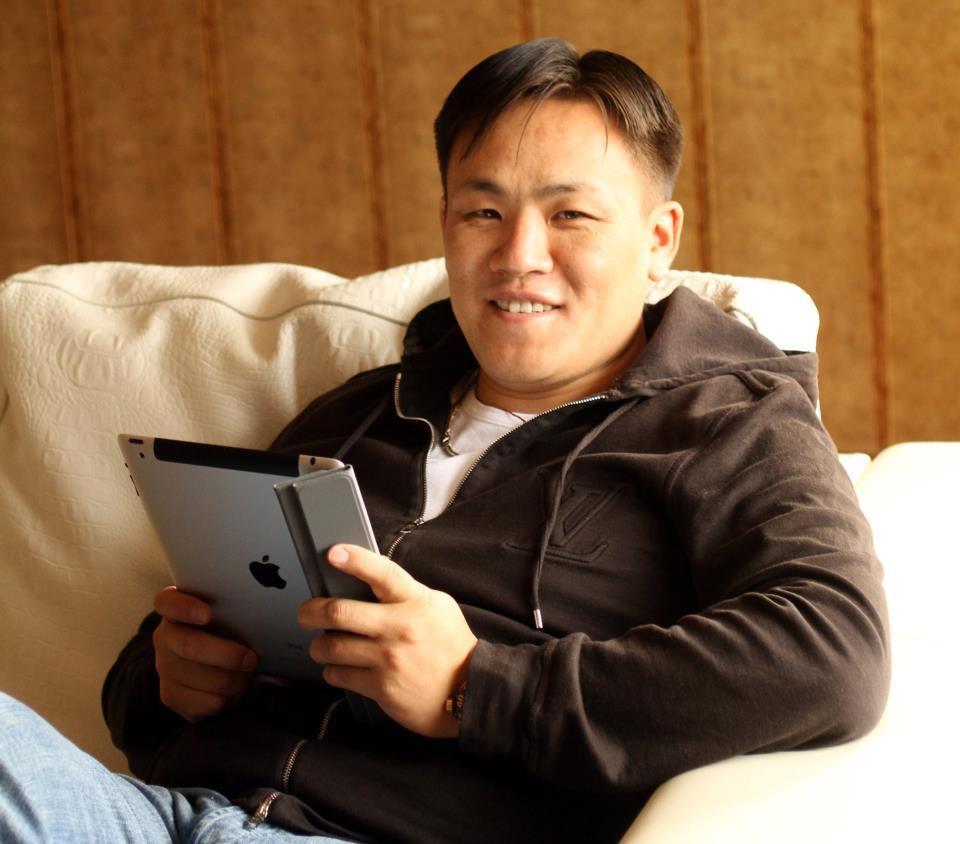 Н.Номтойбаяр Ц.Мянганбаярыг тойрон эргэлдэнэ үү?