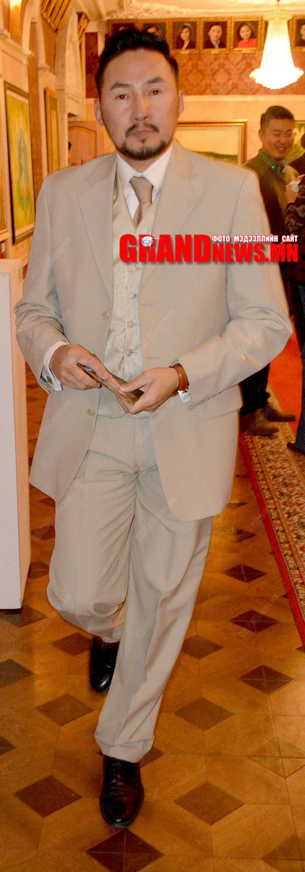 Орчин үеийн моод түүний биед