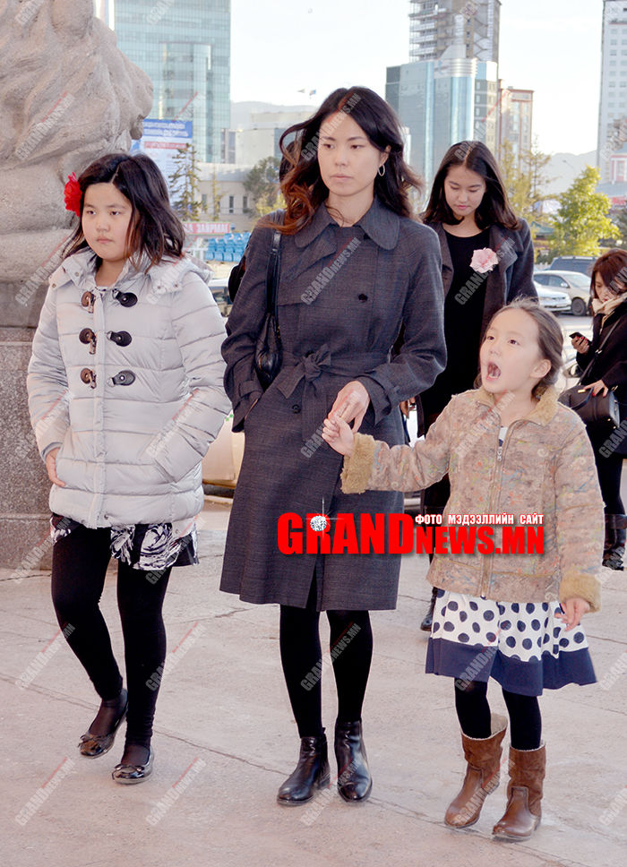 Содон тэрбумтны сүүдрийн гүнж 