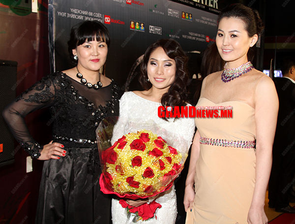 “Содура”-гийн зочид